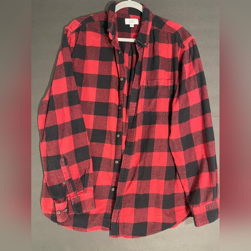 Croft & Barrow Red and Black Plaid Button-Up Shirt 100% Cotton